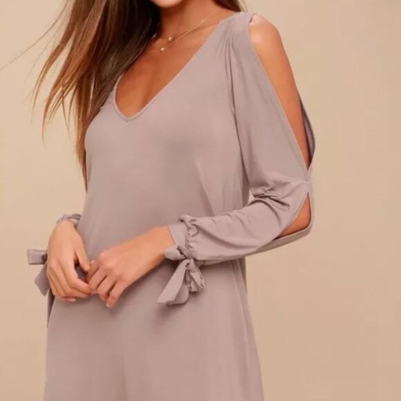NWT Lulus | Deep V Shift Dress Glory Of Love in Mocha Mousse Taupe | Size Small - Picture 1 of 13